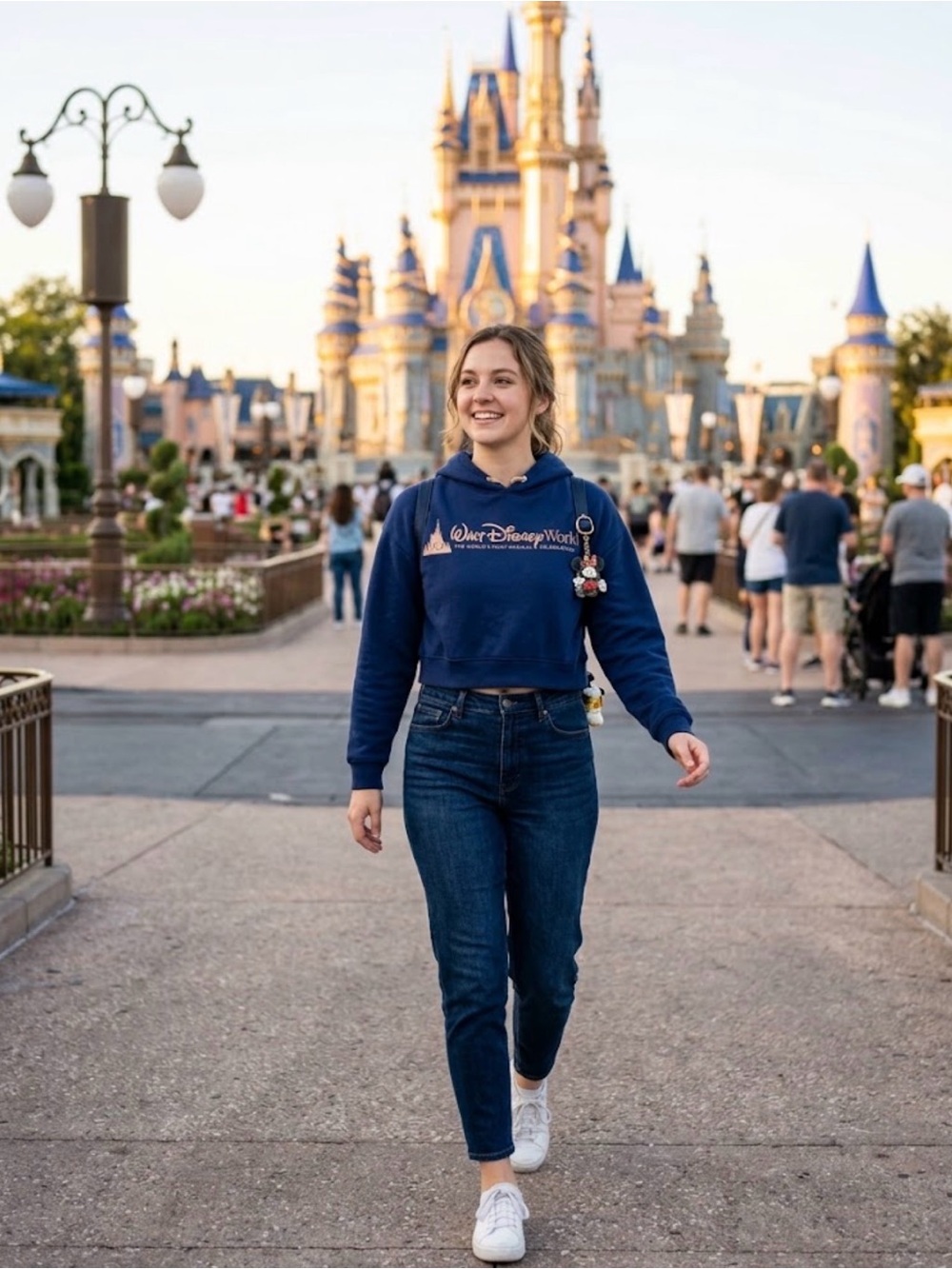 Disney  50th Anniversary Navy Crewneck Sweatshirt size M
